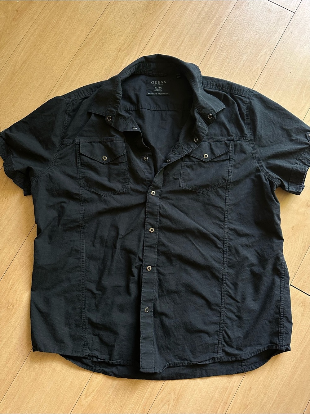 GUESS Men's Black Solid Short Sleeve Button-Up Shirt w/ Pockets Slim Size XL